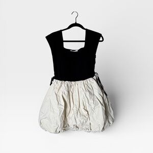 Sofia The Label square neck bubble mini dress in black and ivory Size Medium (K)